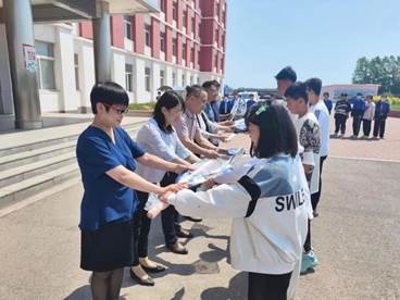 春风化雨润童心 携手育人结硕果——我校向农村中小学捐赠体育器械